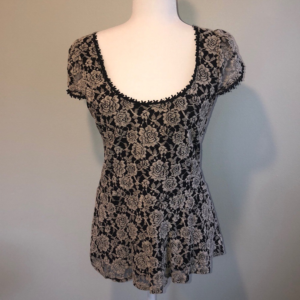 Top With Open Back Bow (flattering Fit) large